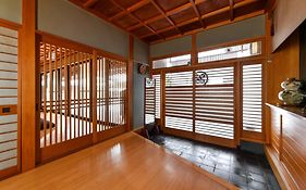 天然木曽ひのきのお風呂がある貸切民泊 志ろきや